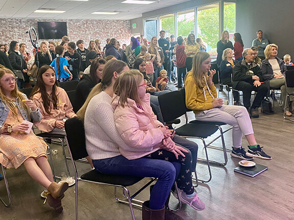 TNT_Audience_Watches_Performances_At_Open_House2