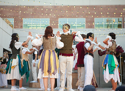 take-note-troupe-20th-anniversary-shakespeare-in-the-park-costumes